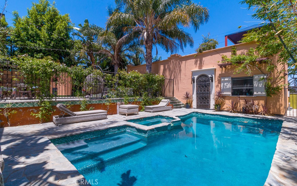 3524 Grand View Boulevard
