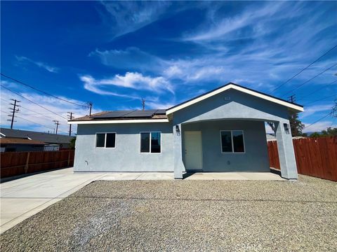 Photo of 1081 W Rialto Ave, San Bernardino, CA 92410 (MLS # IG26062605)