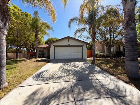 Photo of 44758 Potestas DR, Temecula, CA 92592 (MLS # IV26127843)