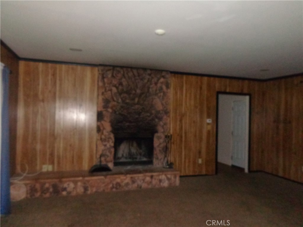 1021 Coulter Pine