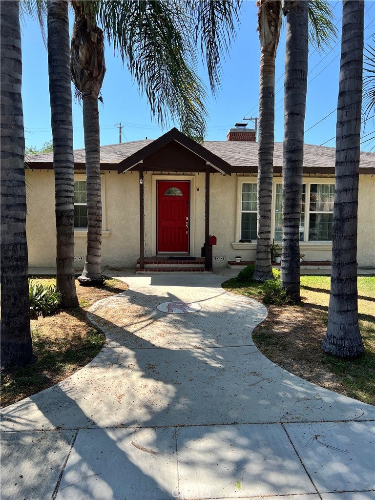 611 S Griffith Park DR