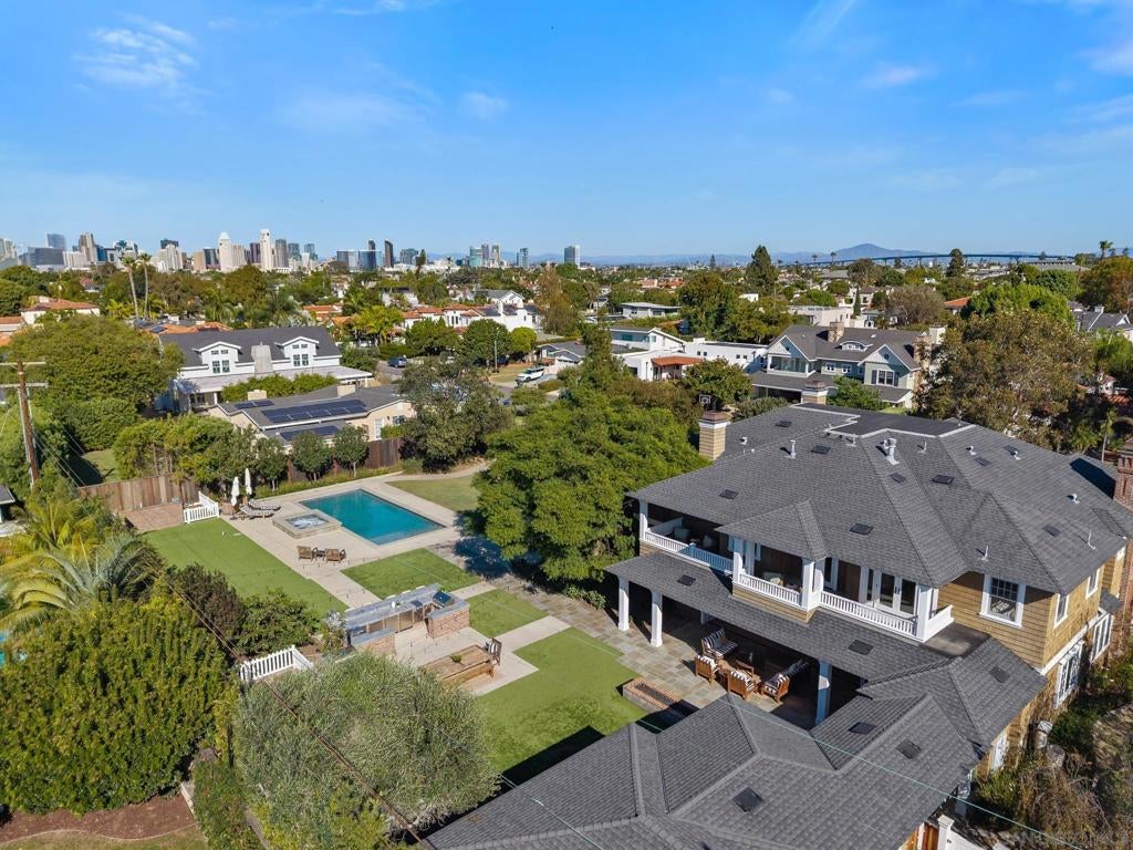 750 & 760 Country Club Ln