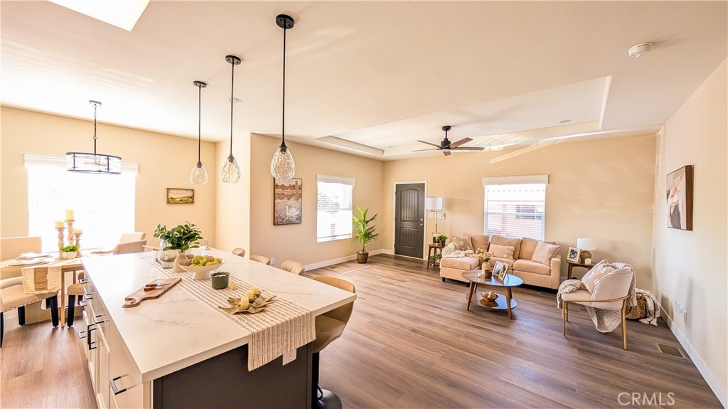 1400 S Sunkist St 46