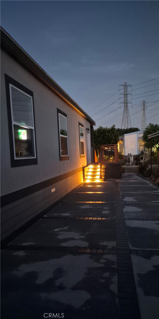 1400 S Sunkist St 46