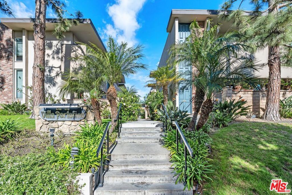 Photo of 4716 La Villa Marina #28, Marina Del Rey, CA 90292 (MLS # 26637965)