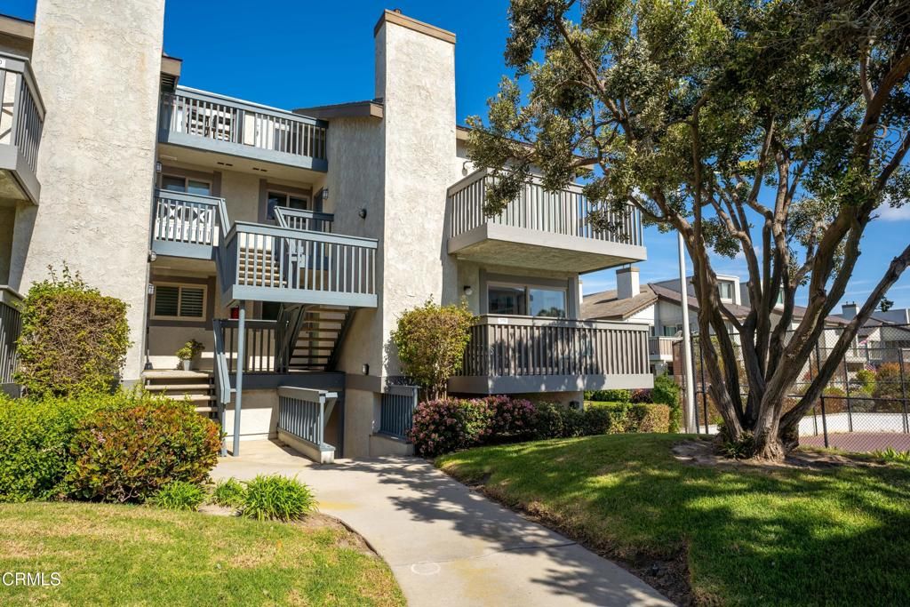 Photo of 3110 Sunset Lane, Oxnard, CA 93035 (MLS # V1-34179)