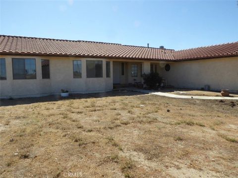 Photo of 11645 Aster RD, Victorville, CA 92392 (MLS # HD26118812)