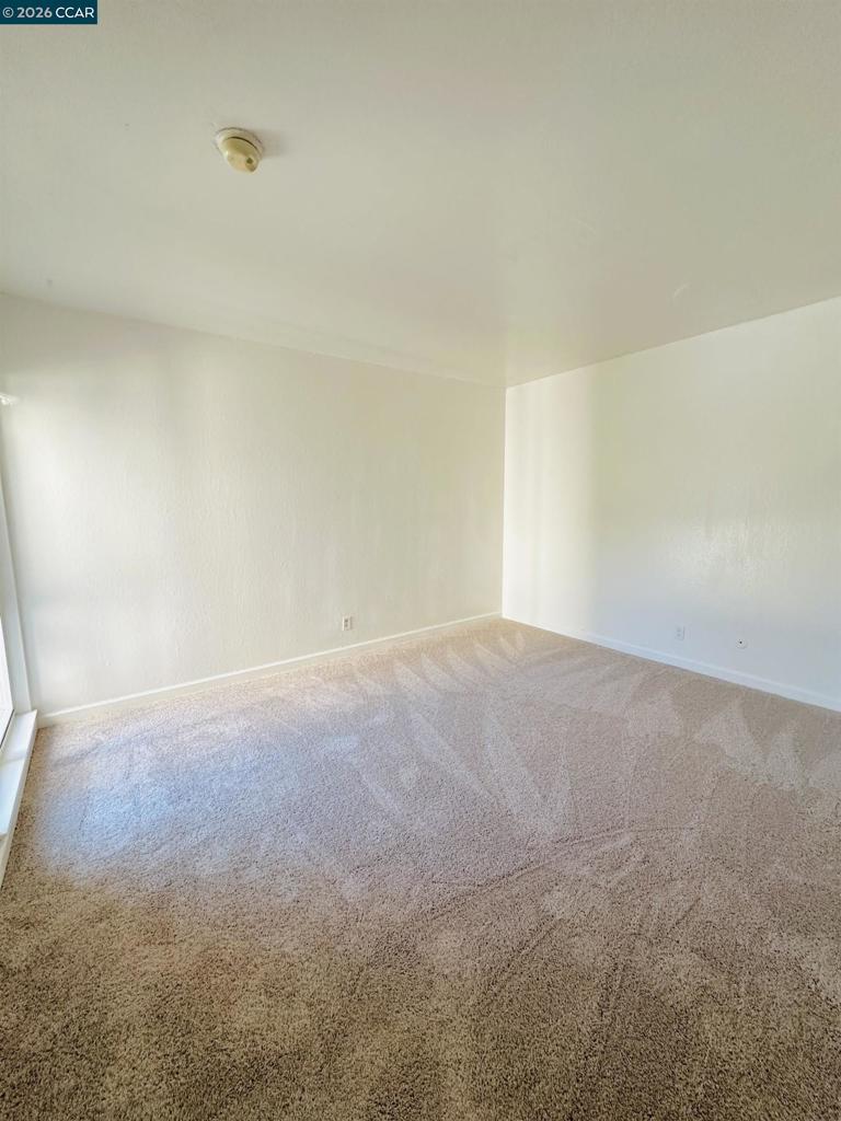 2100 Laguna Cir E