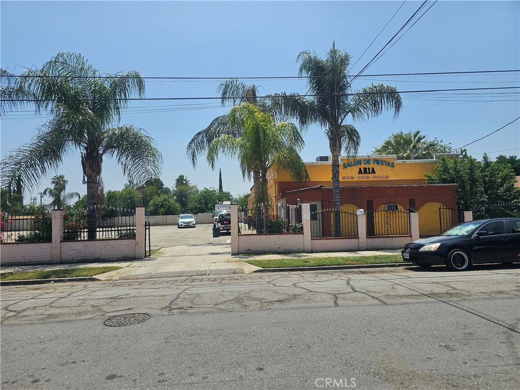 1139 W 6th Street