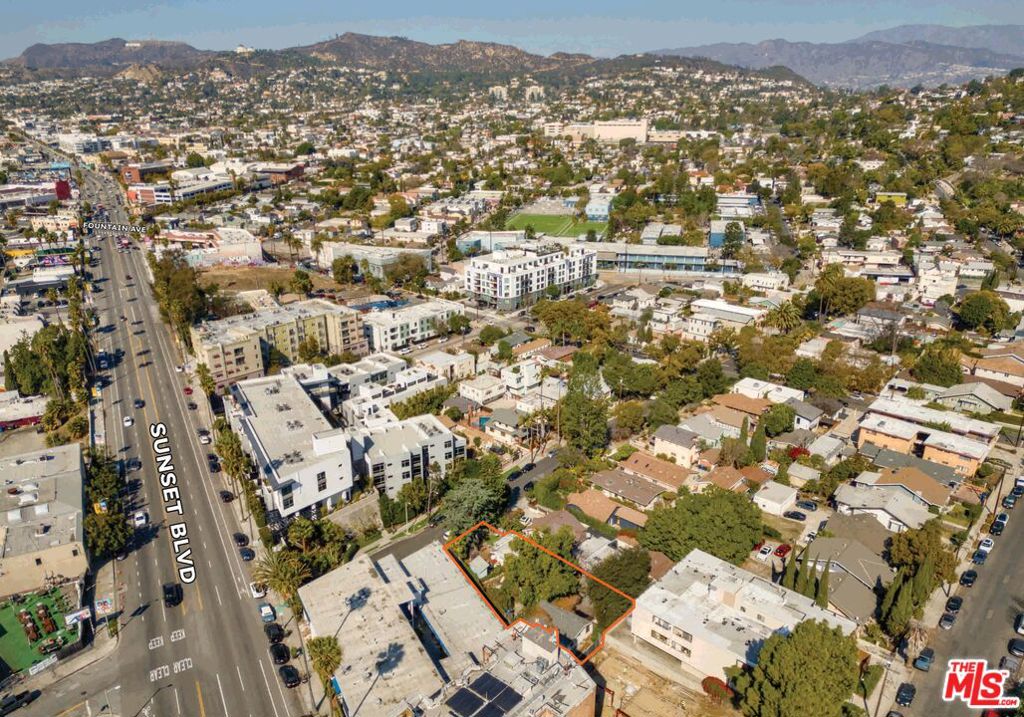 Properties 3 1108 Manzanita Street
