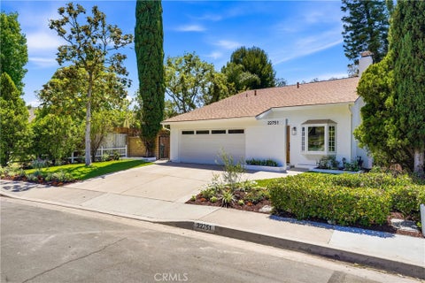 Photo of 22751 Via Santiago, Mission Viejo, CA 92691 (MLS # OC26118202)