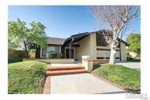 Photo of 23026 W Cuervo Dr. DR, Valencia, CA 91354 (MLS # SR26216541)