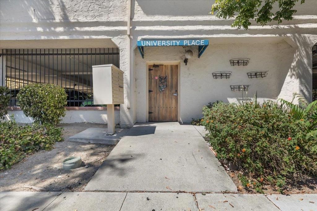 Photo of 384 S 11th Street, San Jose, CA 95112 (MLS # ML82029251)