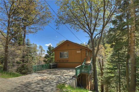 543 Community Drive Lake Arrowhead CA 92352