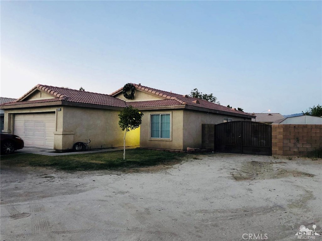 Placitas De La Paz - Residential