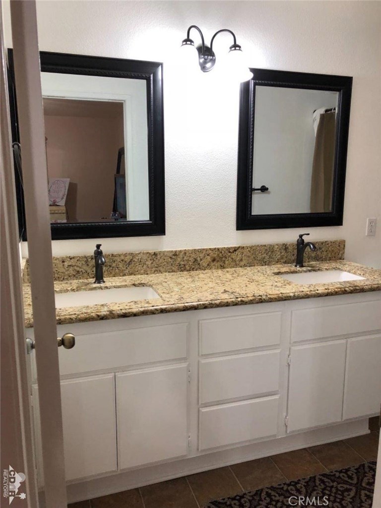 Placitas De La Paz - Residential