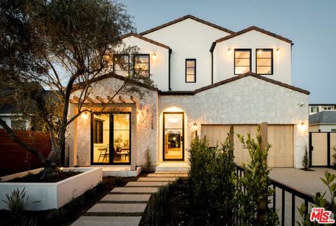 Photo of 1008 S Bundy Drive, Los Angeles, CA 90049 (MLS # 26850023)