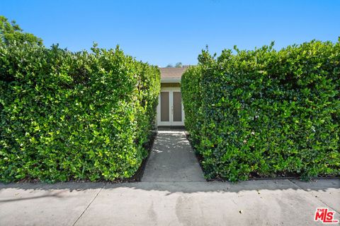 Photo of 12428 Addison Street, Valley Village, CA 91607 (MLS # 26844427)