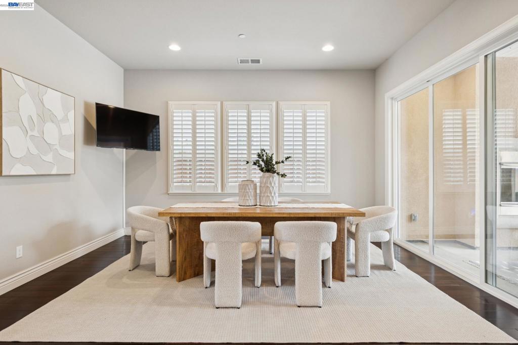 5 Dunfirth Dr