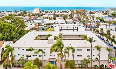 Photo of 2002 4TH Street #312, Santa Monica, CA 90405 (MLS # 25593187)