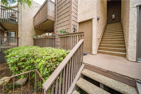 Photo of 18316 Hatteras Street #26, Tarzana, CA 91356 (MLS # SR26071443)