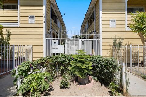 Photo of 711 N Lacy Street #D, Santa Ana, CA 92701 (MLS # OC26146038)