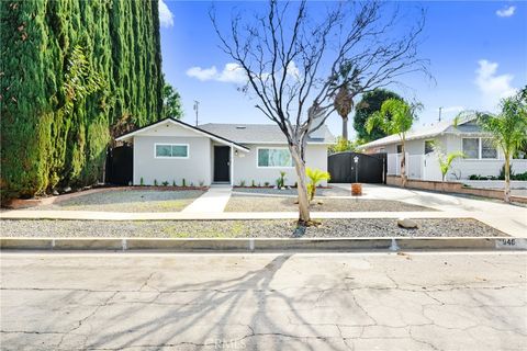 Photo of 946 W Kendall St, Corona, CA 92882 (MLS # PW25271310)