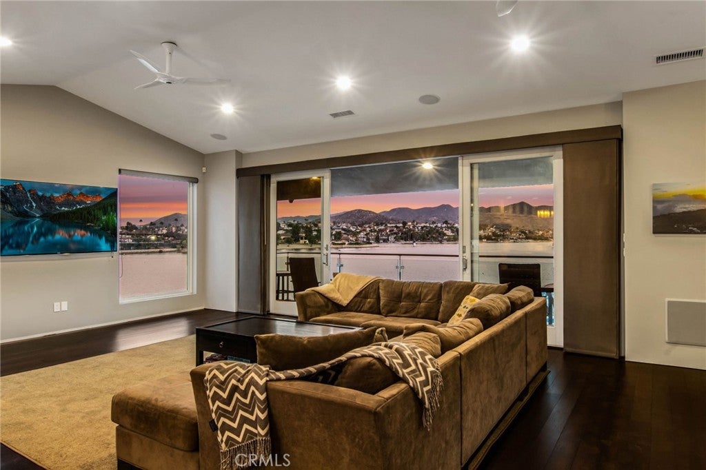 29743 Buggywhip Court