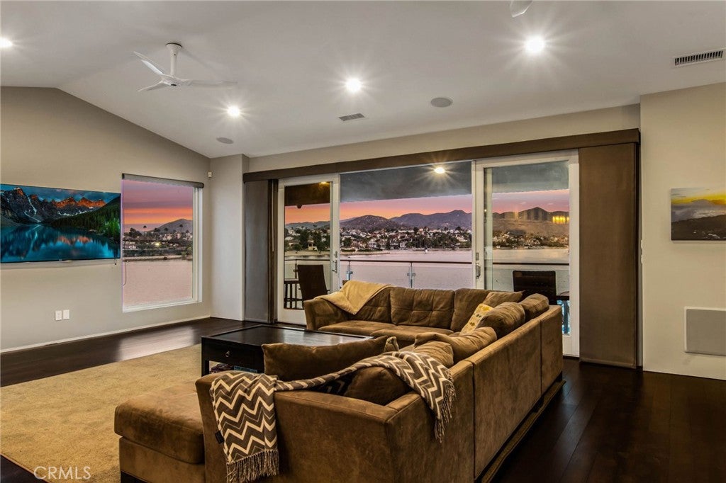 29743 Buggywhip Court
