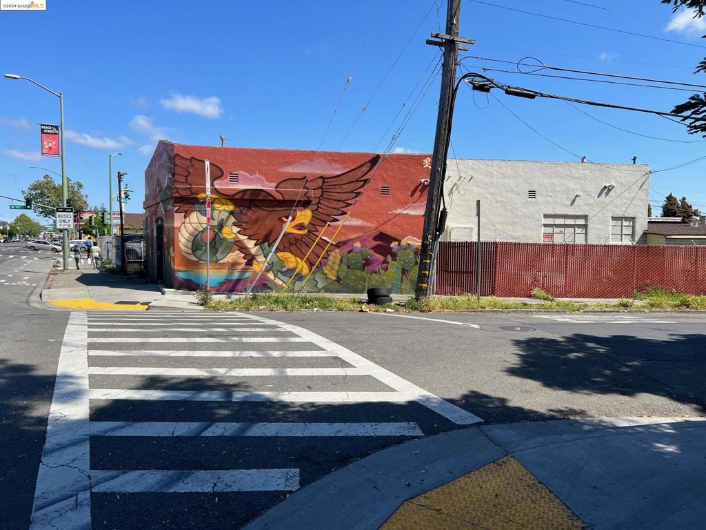 Priced to sell! Great potential! Property was previously used as a church. Price includes 2 adjacent lots.