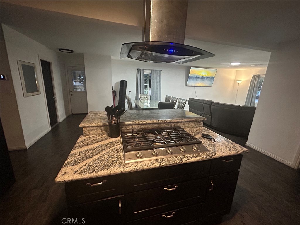 320 N Park Place Street 28