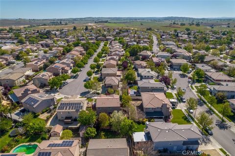 Tiny photo for 902 Larable Court, Paso Robles, CA 93446 (MLS # PI26086646)