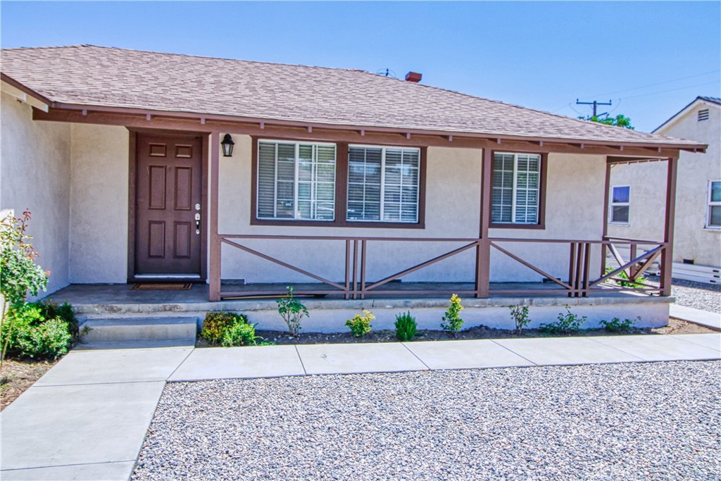Great Starter Home in Perris Just Upgraded!!
This beautifully updated home is move-in ready and perfect for first-time buyers or investors! Recent renovations include fresh interior and exterior paint, brand-new kitchen cabinets, granite countertops, a new sink and faucet—just the beginning!
New laminate flooring has been installed throughout, complete with base molding. The full bathroom features a new vanity, toilet, and updated finishes. The roof was recently upgraded with a new layer just last year. The low-maintenance front yard boasts stylish gravel landscaping to enhance curb appeal and reduce upkeep costs.
Other upgrades include new ceiling fans, updated lighting fixtures throughout, and a newly installed vinyl front fence. The oversized driveway offers plenty of parking with convenient access to the large backyard. Seller also replaced sewer connection line to the house with 18,000k cost and new water heater.
This home is ideally located within walking distance to schools, Walmart, supermarkets, gas stations, restaurants, and clothing stores. Just minutes from Lake Perris, the freeway, and the brand-new In-N-Out Burger!
No HOA, no Mello-Roos, and located in a low-tax area. Don’t miss this opportunity!
