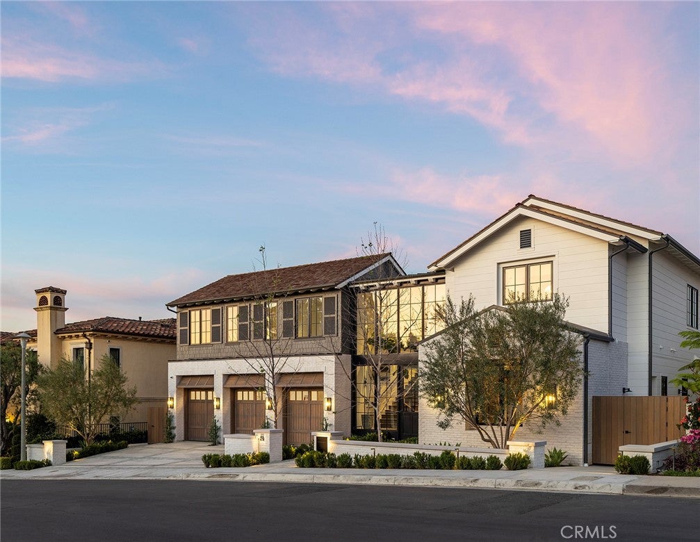 Photo of 8 Cherry Hills LN, Newport Beach, CA 92660 (MLS # NP26153356)