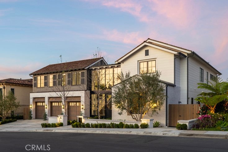 8 Cherry Hills LN