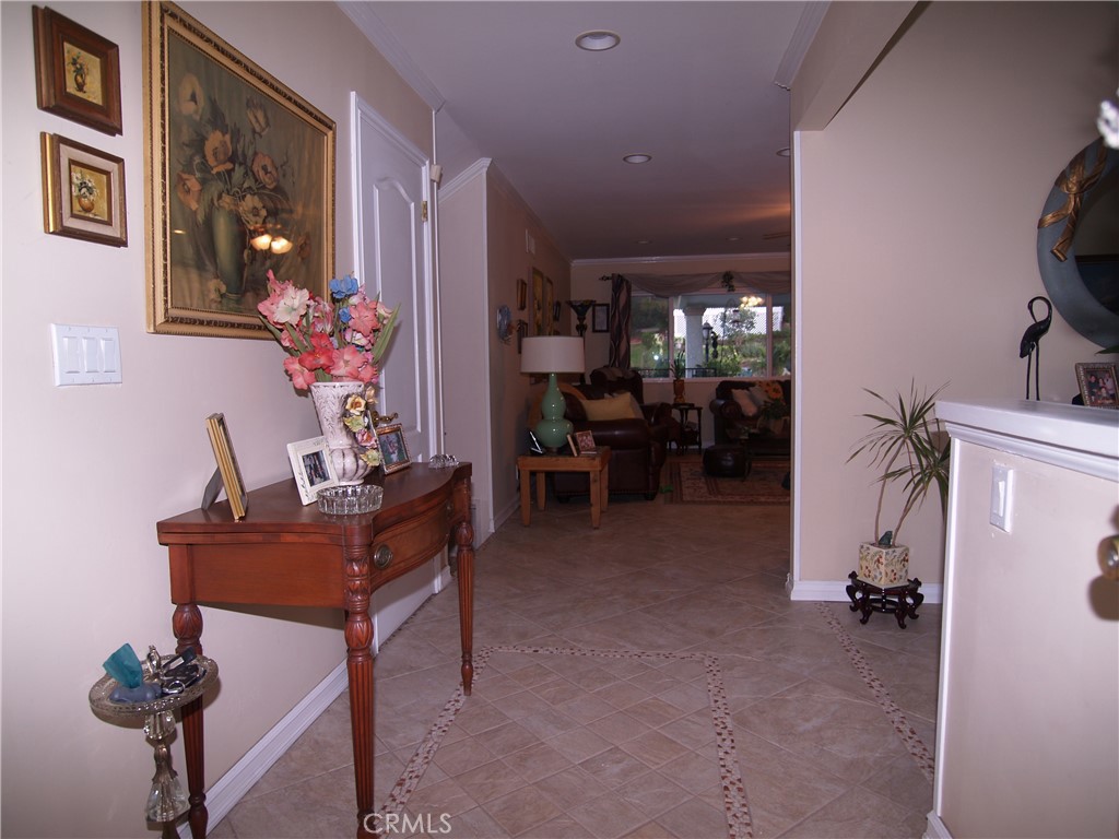 1346 S South Hills Drive