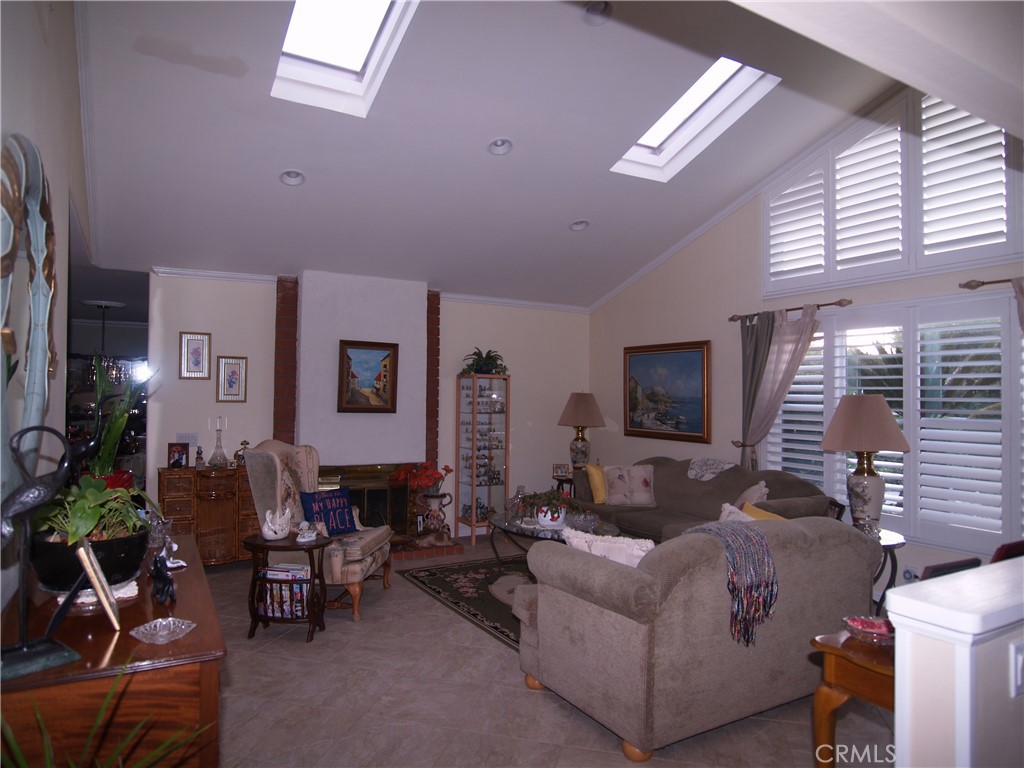 1346 S South Hills Drive