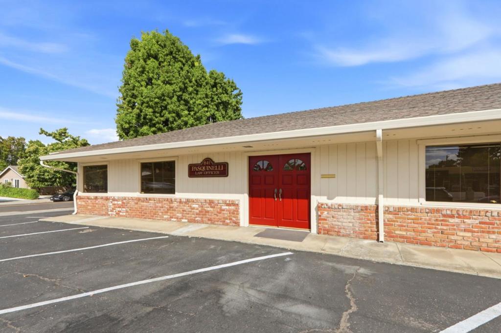 843 Malone Road