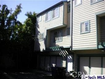 Photo of 13550 Foothill Boulevard #3, Sylmar, CA 91342 (MLS # SR26151070)