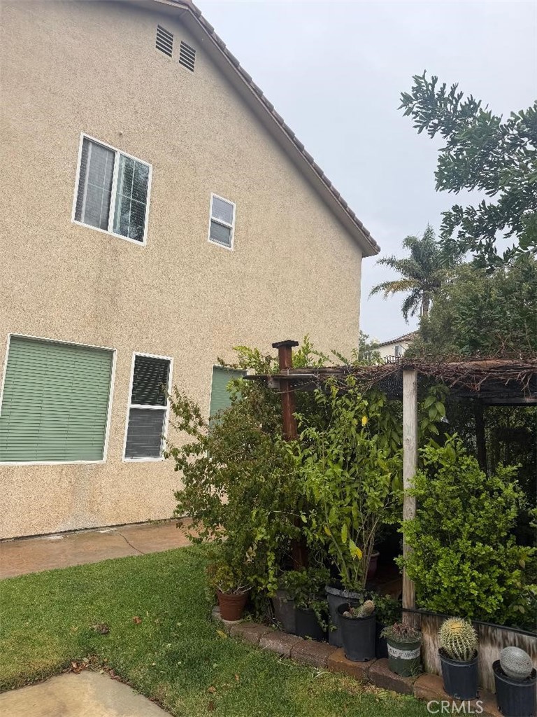 28512 Meadow Heights Court