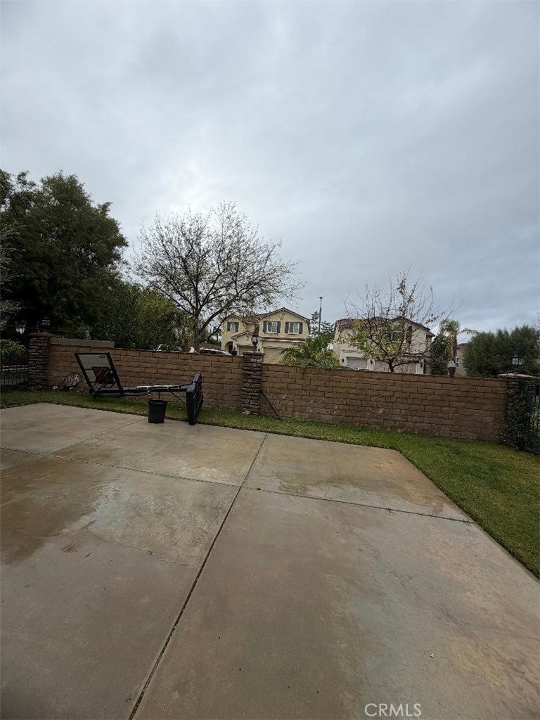 28512 Meadow Heights Court