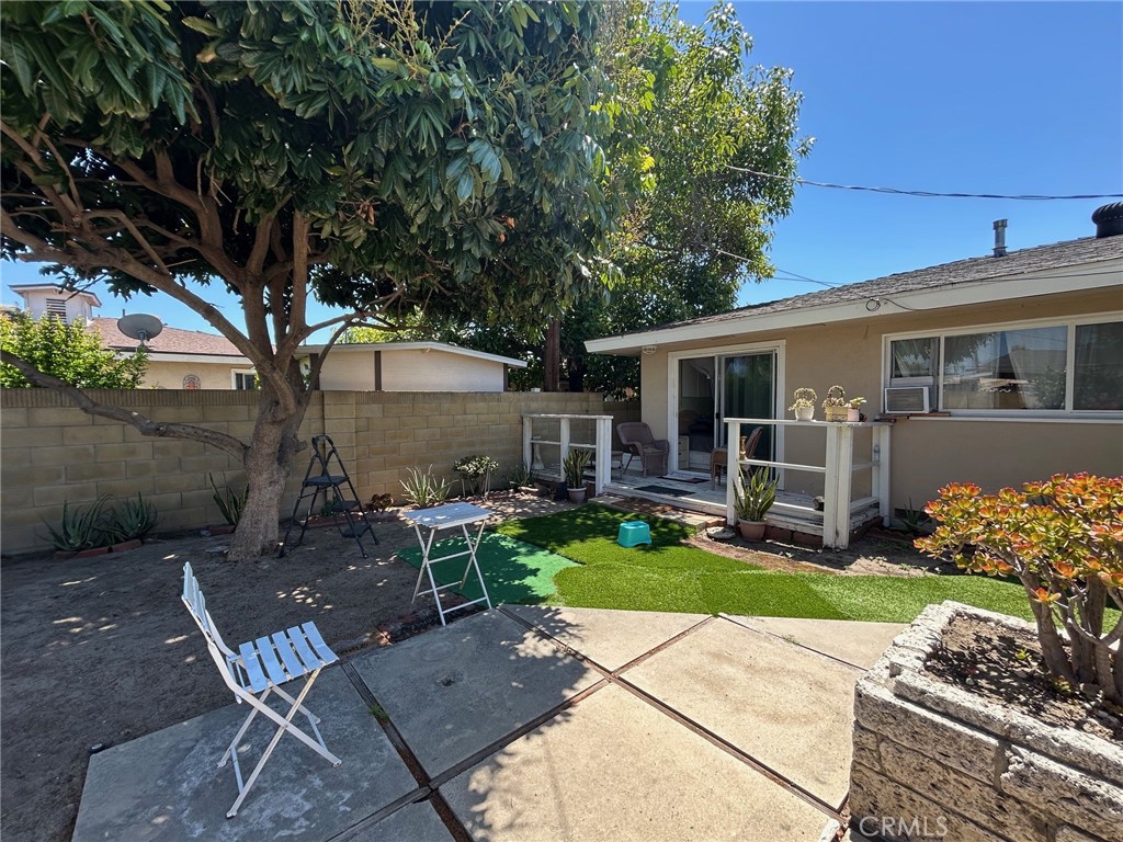 1439 W Kiama