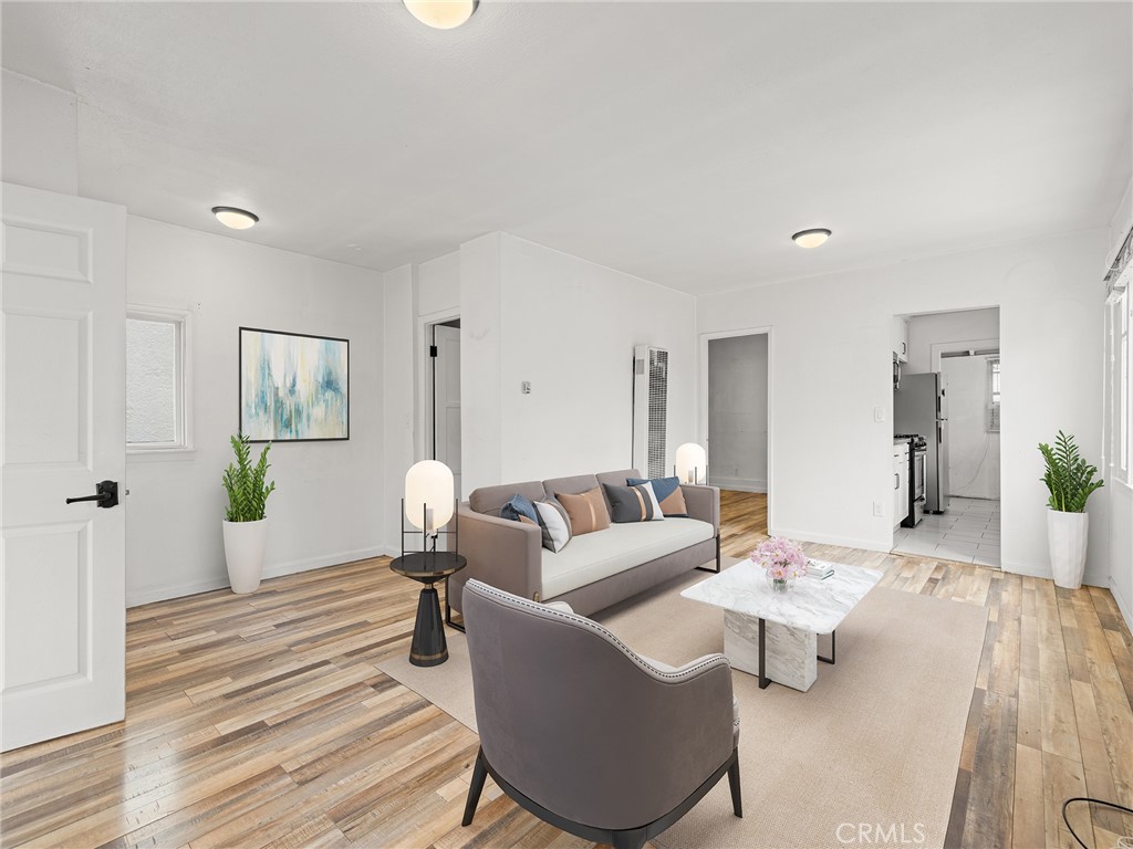 757-759 N Loma Vista