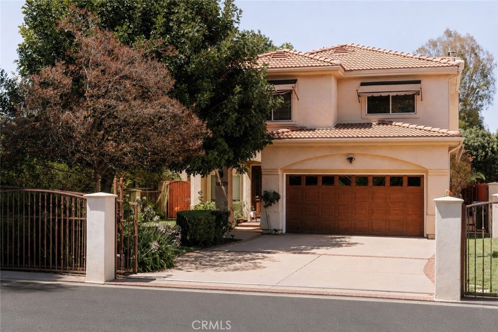Photo of 14709 Otsego ST, Sherman Oaks, CA 91403 (MLS # SR26175868)