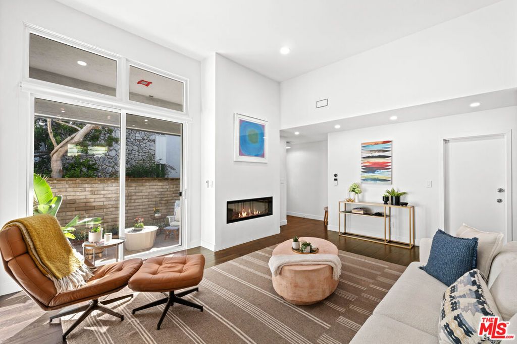 Photo of 4800 La Villa Marina #F, Marina Del Rey, CA 90292 (MLS # 25621779)