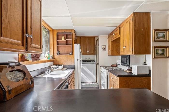 Arrowhead Woods (AWHW) - Residential Lease