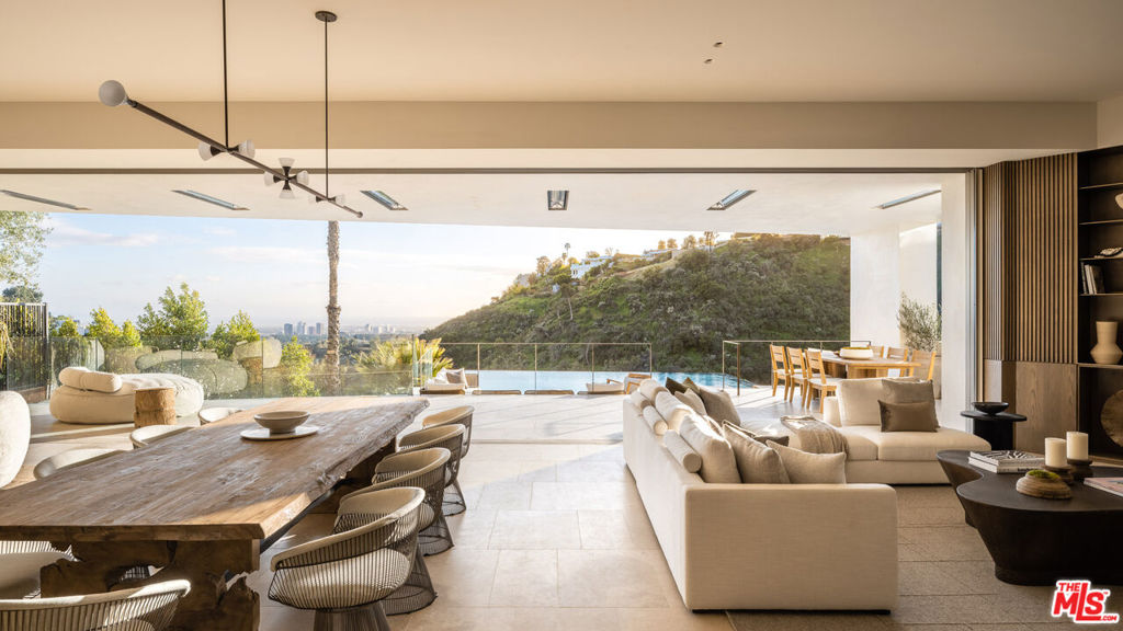 1055 Stradella Road