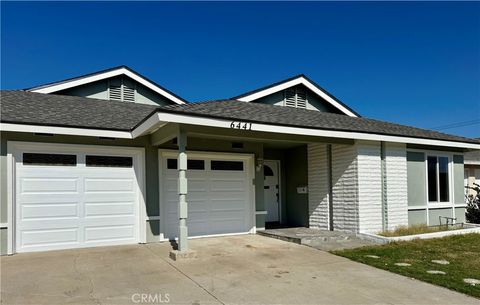 Photo of 6441 Saint Paul Cir Cir #A, Huntington Beach, CA 92647 (MLS # PW26009959)