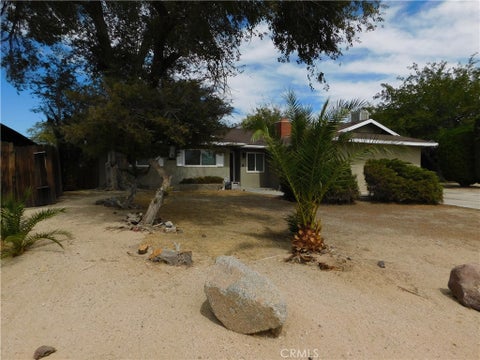 Photo of 332 Perdew AVE, Ridgecrest, CA 93555 (MLS # CV26196154)