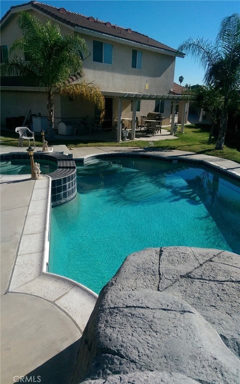 9876 Skyland Court Fontana CA 92335